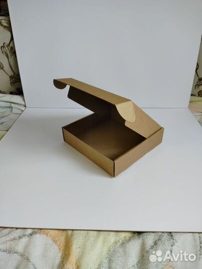 Коробка картонная самосборная 10х5х3 см
