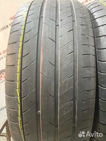 Kumho Ecsta HS52 245/45 R18 100W