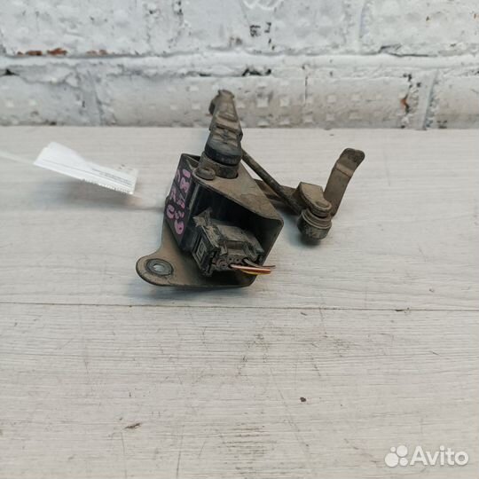 Датчик положения кузова Mercedes S W221