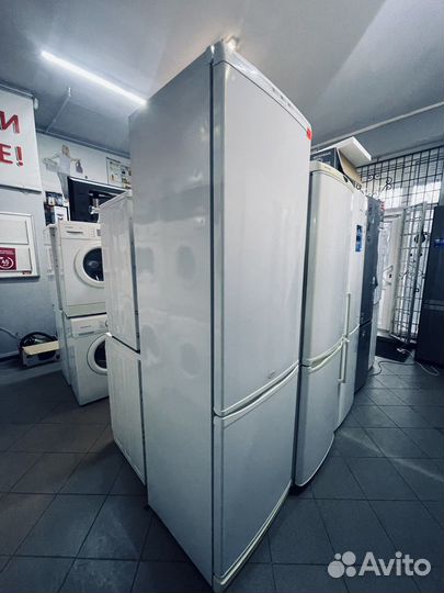 Холодильник Ariston 2м 2 компрессора