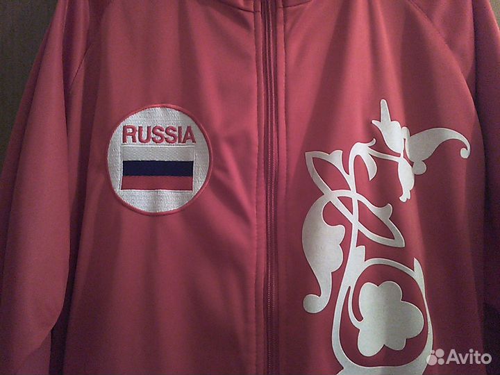 Костюм спортивный