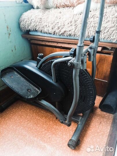 Эллиптический тренажер atemi