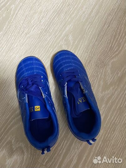 Бутсы футбольные Кроссовки