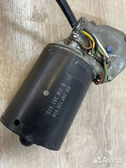 Моторчик стеклоочистителя Mercedes W123