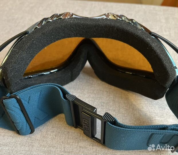 Горнолыжные очки uvex