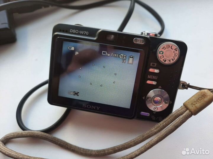 Цифровой фотоаппарат sony