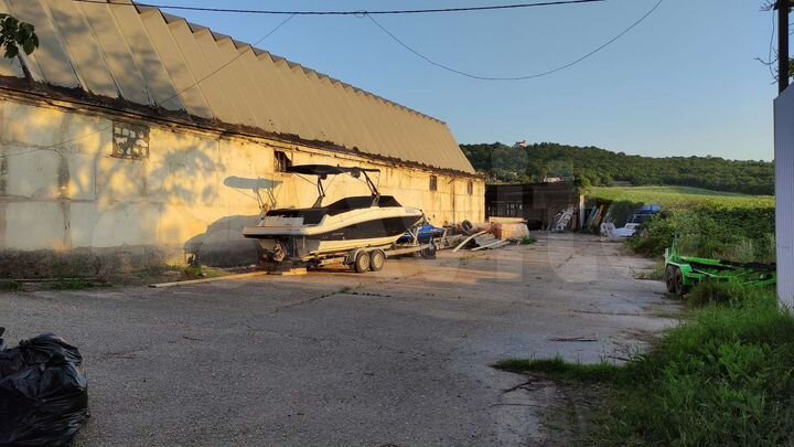 Склад, 318 м²