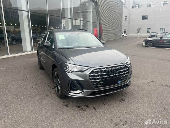 Audi Q3 2.0 AMT, 2024