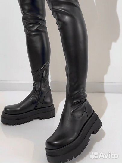 Кожаные ботфорты чулки весенние на платформе