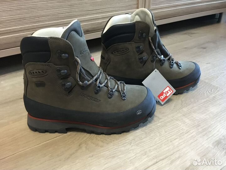 Треккинговые ботинки trezeta