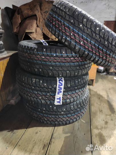 Viatti Bosco Nordico V-523 235/60 R16 100