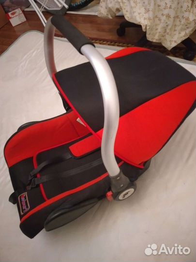 Детское кресло в машину