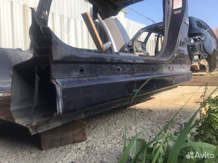 Порог левый Infiniti FX30d/FX35/FX37/FX50/QX70