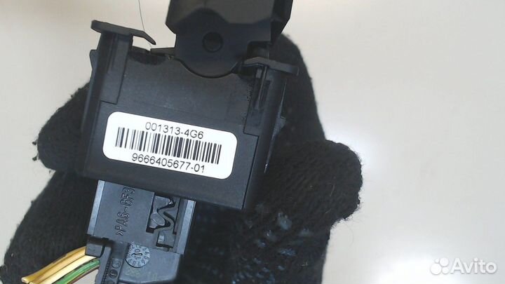 Кнопка стояночного тормоза Peugeot 5008, 2010