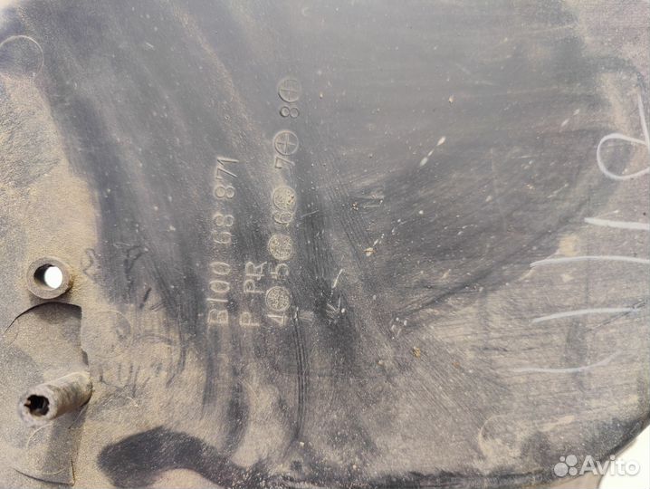 Накладка багажника левая mazda 323 BF