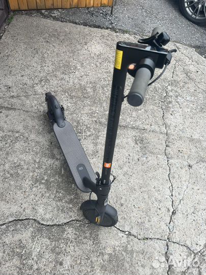 Электро самокат xiaomi essential