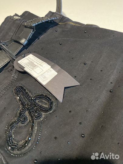 Джинсы новые, женские