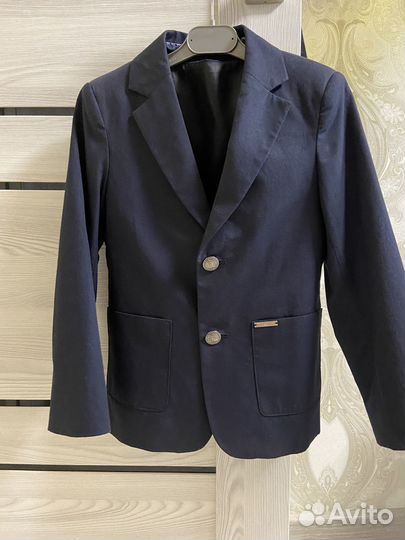 Пиджак и две жилетки