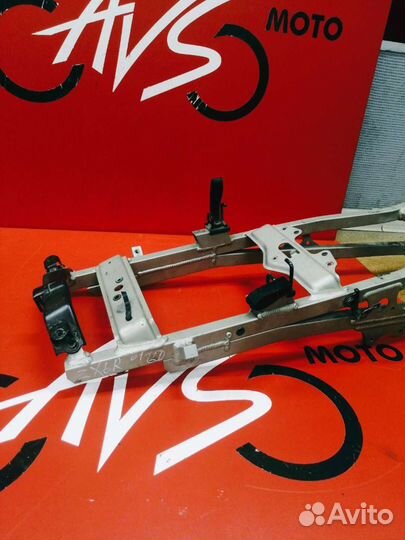 Задний подрамник Kawasaki ZX-6R 01-02