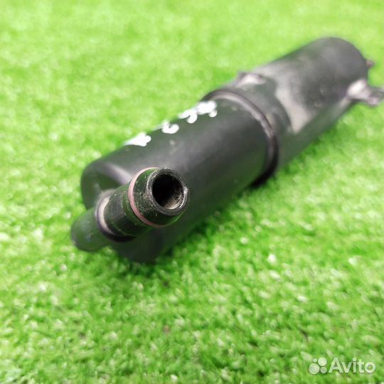 Форсунка омывателя фары левой BMW 3 717931102NK