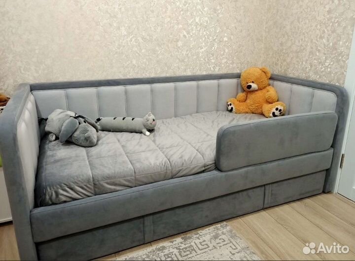 Детская мягкая кровать с ящиком