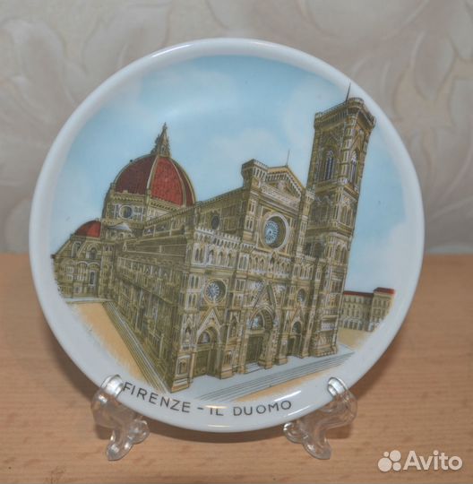 Тарелки декоративные разные