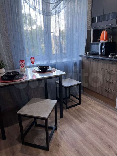 2-к. квартира, 52 м², 3/5 эт.