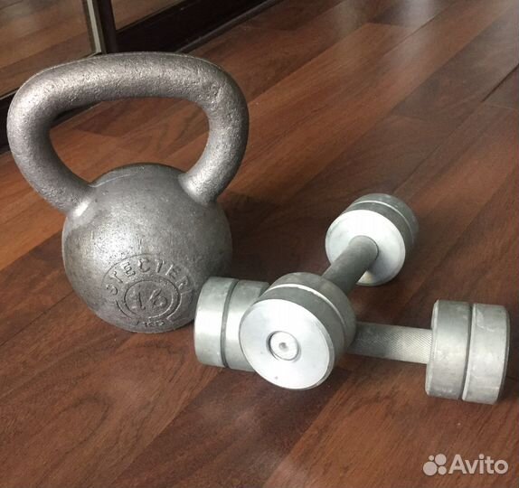 16 кг гиря, 4 кг гантели