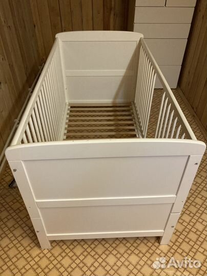 Детская кроватка 140*70