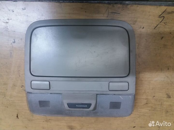 Плафон освещения салона Subaru Outback 2009