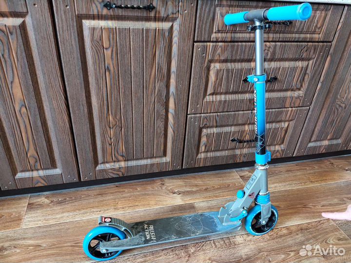 Велосипед подростковый и самокат