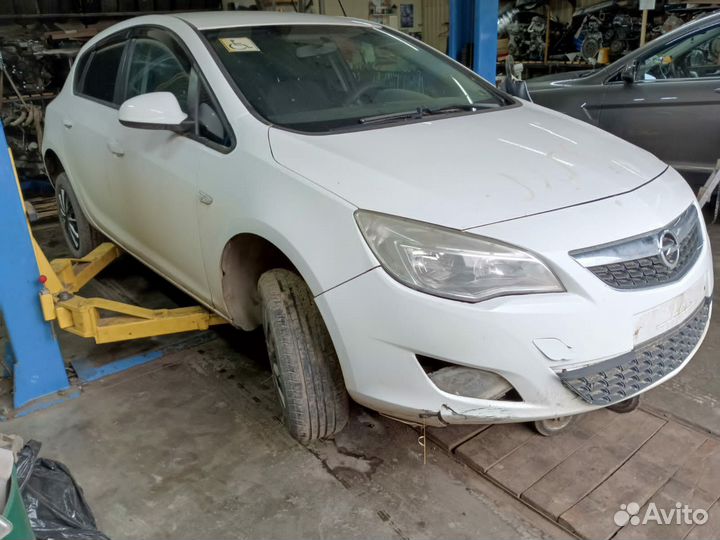 Разбор opel astra j