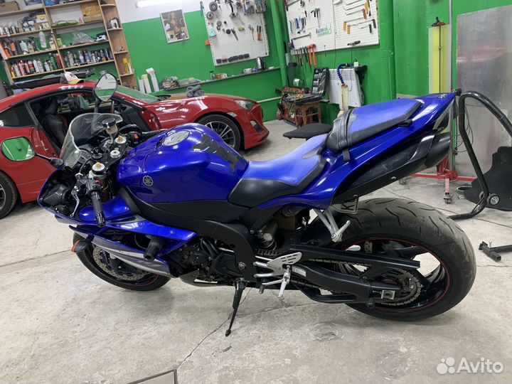 Yamaha YZF-R1