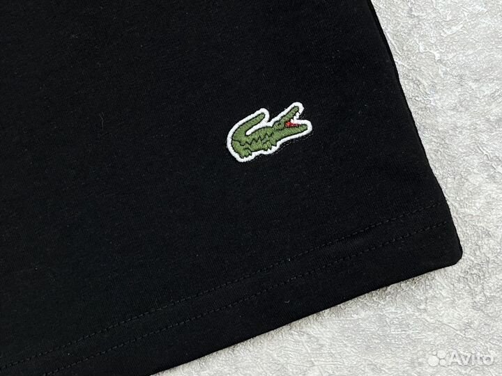 Шорты Lacoste