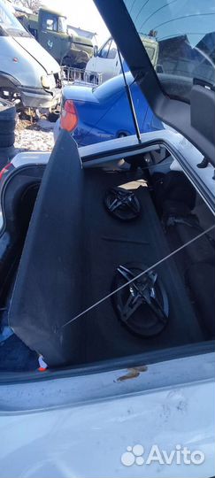 Полка акустическая Лада Гранта (лифтбек)