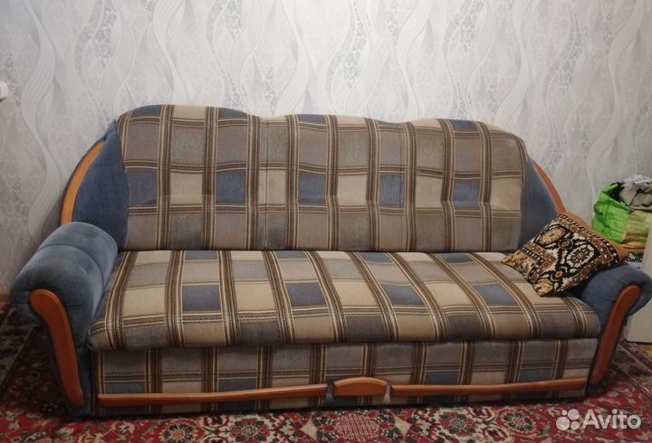 Диван и два кресла