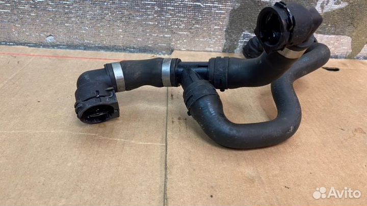 Патрубок системы охлаждения Mercedes-Benz Glc W253