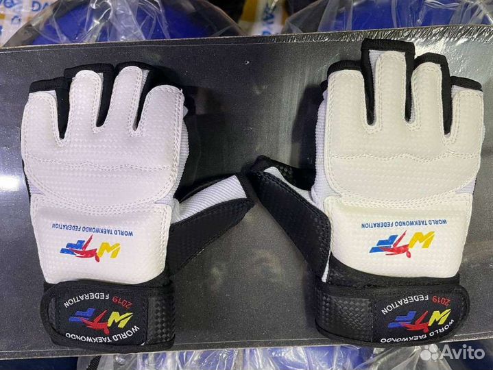 Перчатки для тхэквондо