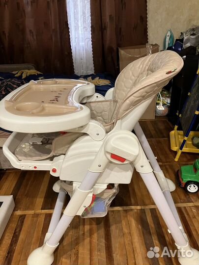 Детский стульчик для кормления