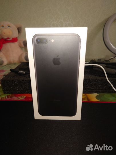 Коробка от iPhone 7 plus32 g