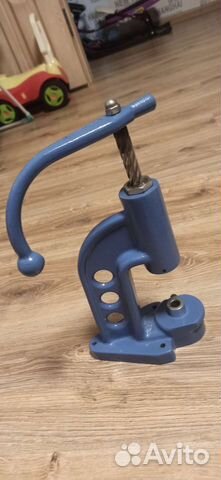 Пресс для установки фурнитуры