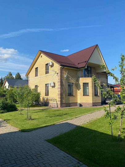 Коттедж 165 м² на участке 12 сот.