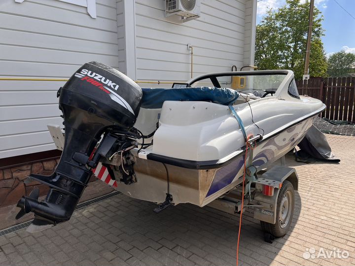 Лодка с жестким корпусом