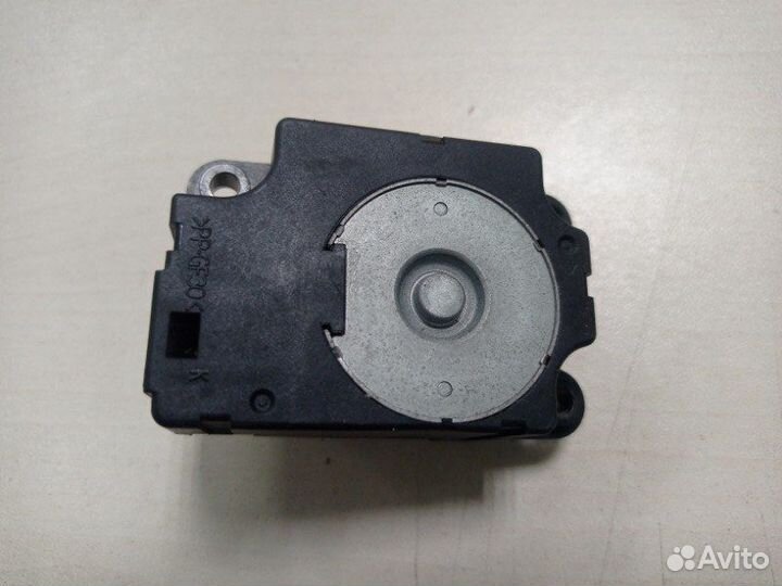 Моторчик заслонки отопителя Citroen C4 VTI 115