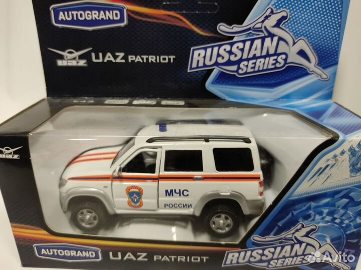 Модель автомобиля УАЗ патриот метал. 1:43