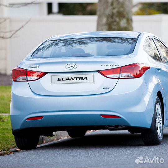 Бампер задний в цвет Hyundai Elantra MD