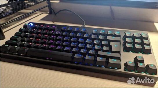 Механическая клавиатура logitech