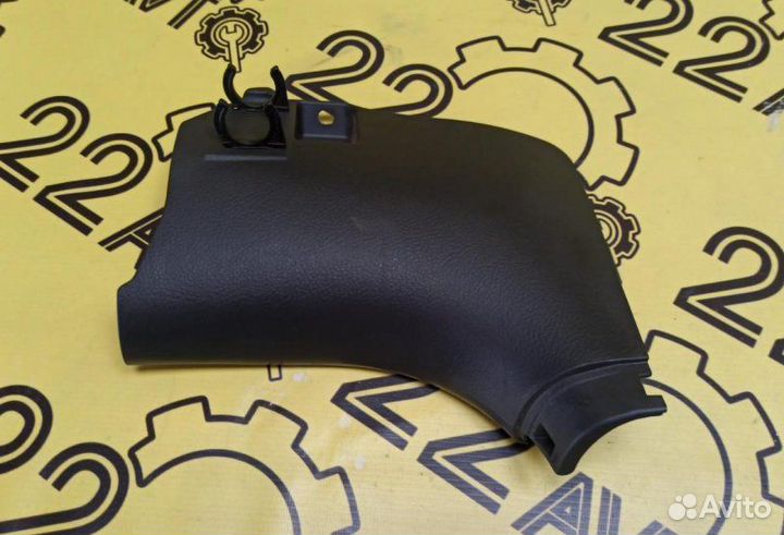 Накладка стойки нижняя передняя левая Toyota Rav4