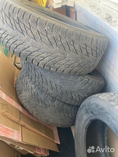 Nokian Tyres Hakka V 215/60 R16