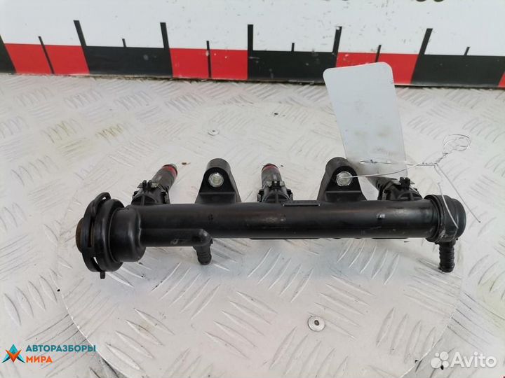 Форсунка Volkswagen Polo 3 рест. 2002 03D906031C